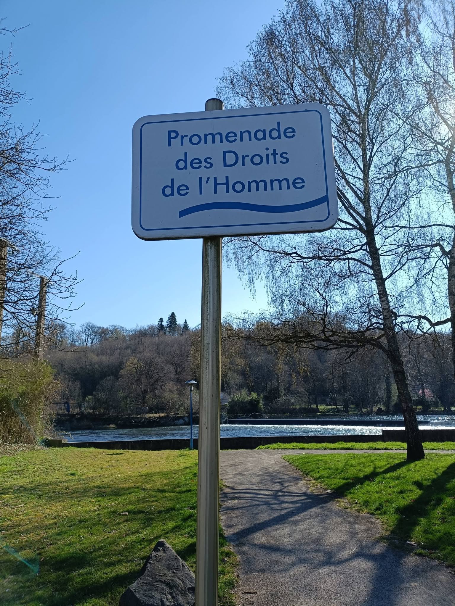 Illustration accompagnant « Promenade des droits de l'homme » dans sa publication Facebook.